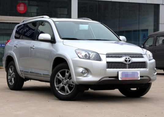 2012款RAV4 2.4L手动豪华炫装版