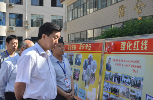 刘宝玲（原四川省真空学会秘书长）