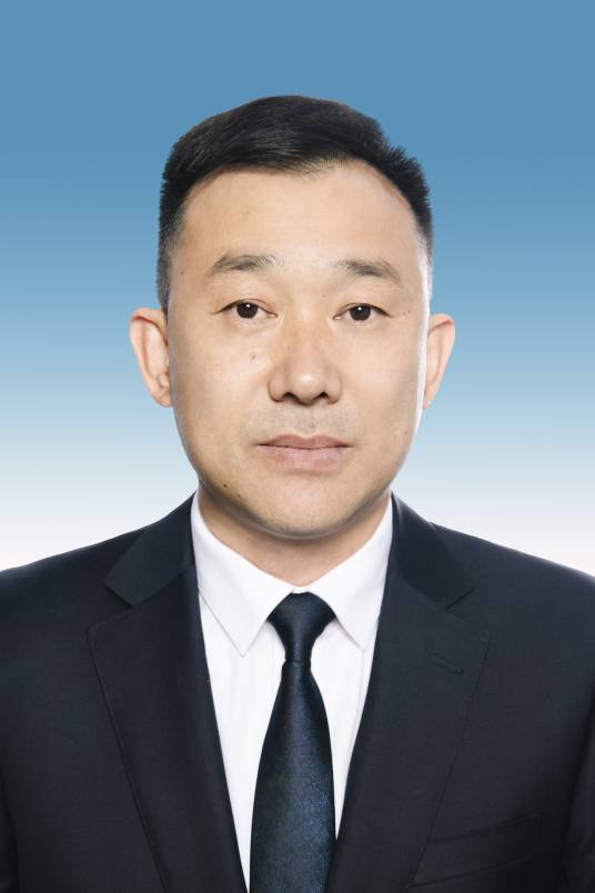 王力平（鄂尔多斯市财政局党组书记、局长）