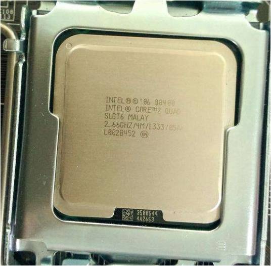 Intel 酷睿2四核 Q8400（盒）