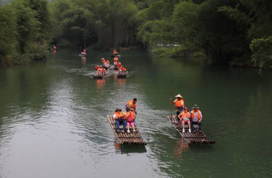 桂林龙胜龙脊峡漂流景区