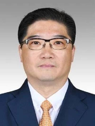 郑宏（上海市虹口区委常委、统战部部长、区政协党组副书记）