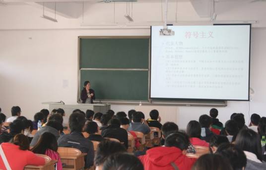 覃俊（中南民族大学计算机科学学院教授）