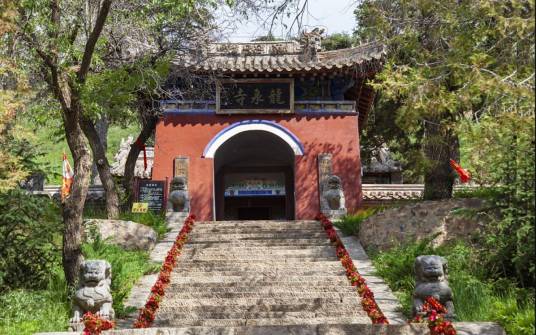 锦山龙泉寺