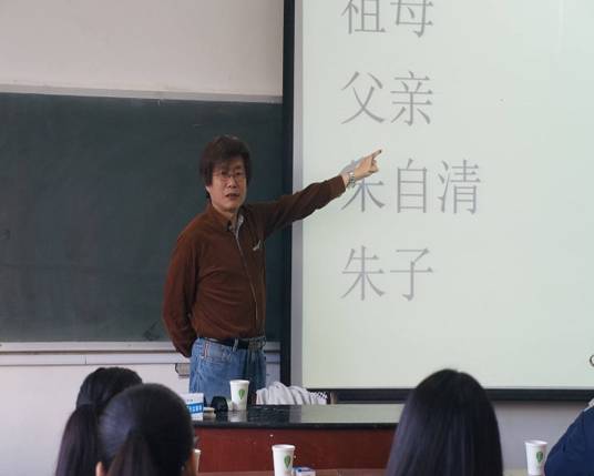 韩军（清华大学附中语文教师）