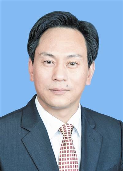 李江（四川省经济合作局党组书记、局长）