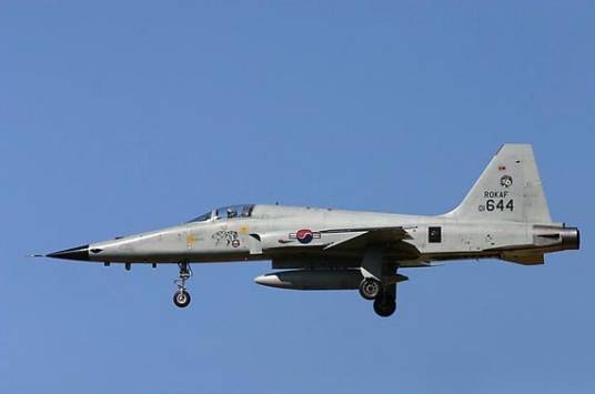 F-5虎2000战斗机