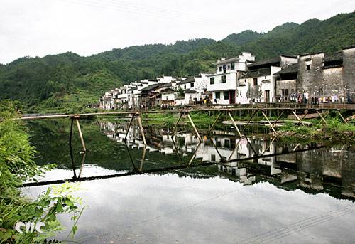 黄村（浙江省杭州市淳安县梓桐镇下辖村）