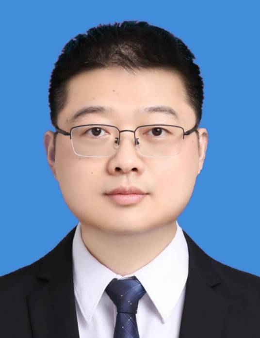 张潇（湖北省宜昌市长阳土家族自治县委常委、县纪委书记、县监委主任）