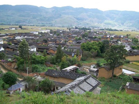 热水村（云南省丽江市玉龙县龙蟠乡下辖村）