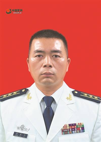 张美玉（海军海南舰舰长）